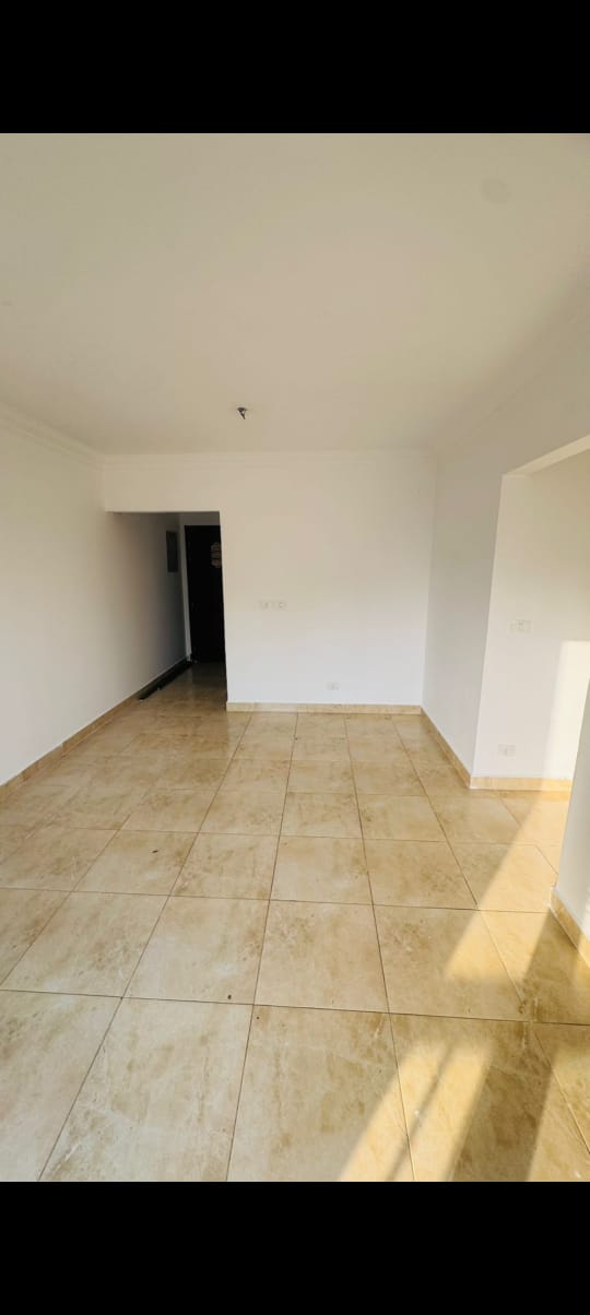 شقة في مدينتي 78 م2 للإيجار قانون جديد بحري على حديقة صغيرة 13,000 ج 